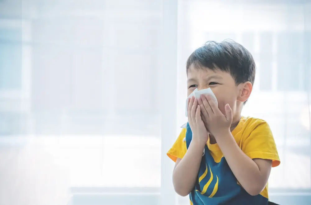 Menangani Si Kecil yang Sering Sakit Batuk dan Pilek